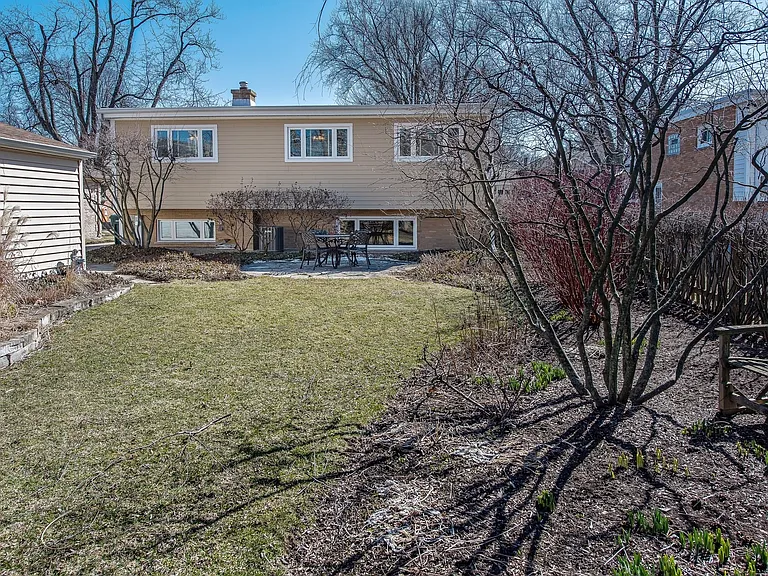 2322 Birchwood Ave — Photo 17