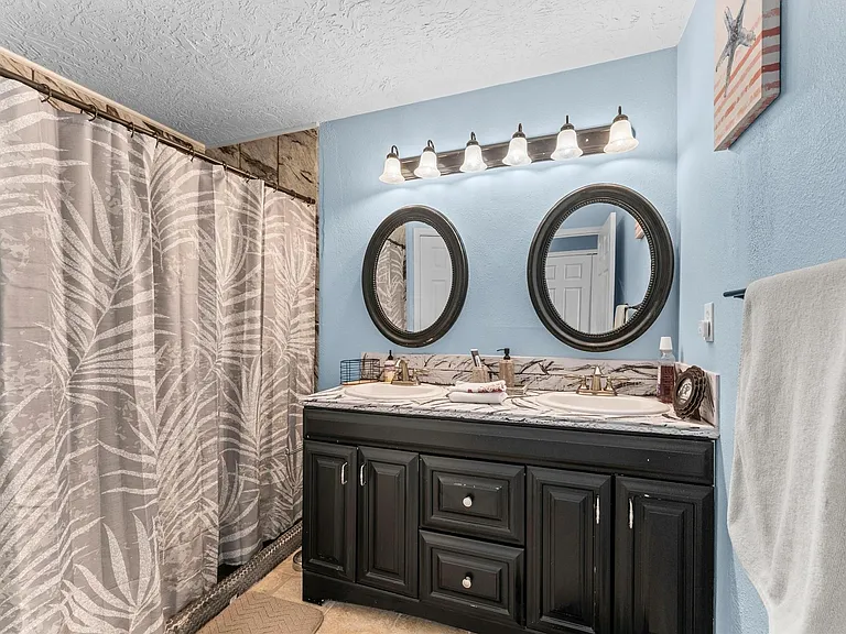 228 April Waters Dr W — Photo 25