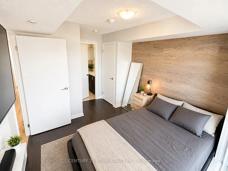 830 Lawrence Ave W #405 — Photo 4