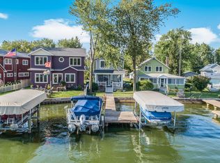 8414 Lake Ave, Watervliet, MI 49098