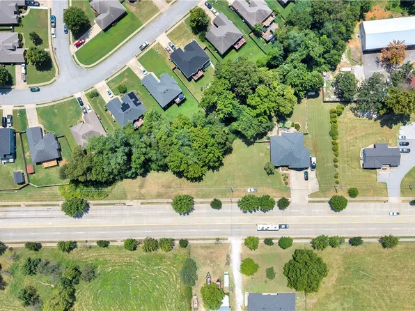 2983 Wagon Wheel Rd, Springdale, AR 72762
