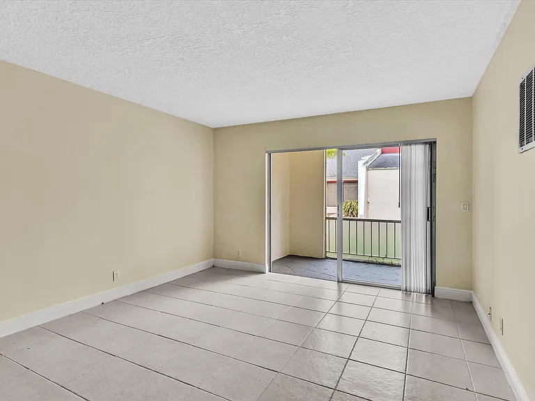 644 NW 13th St #160 — Photo 32