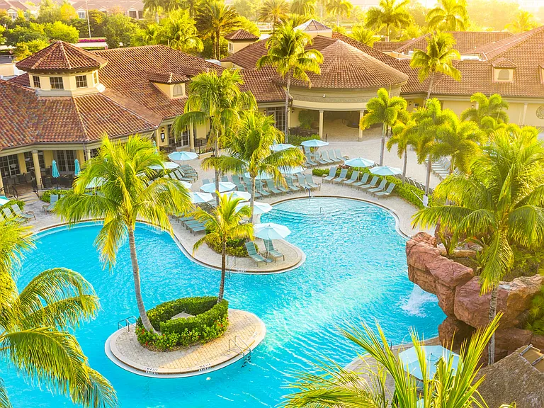 Player's Club & Spa (Pool)