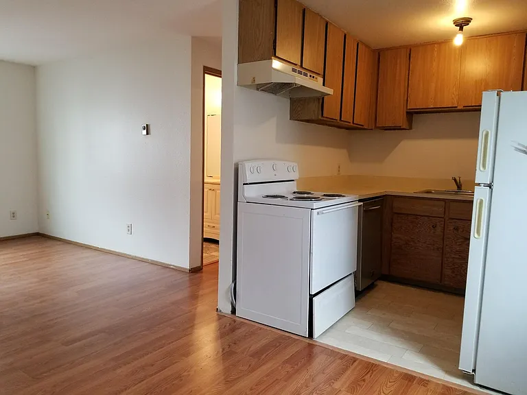 4423 Corliss Ave N #5 — Photo 4