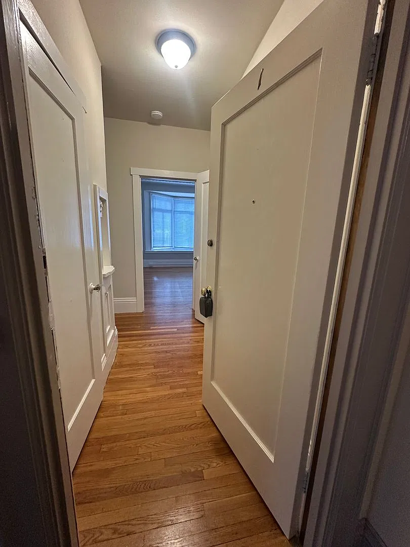 2825 Van Ness Avenue (1370r) — Photo 2