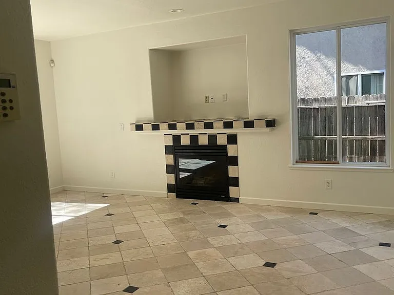 4006 Angelina Ln — Photo 5