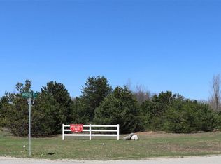 2011 Hayfield Dr, Traverse City, MI 49685