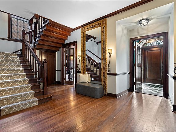 3rd image of 5638 S Woodlawn Ave