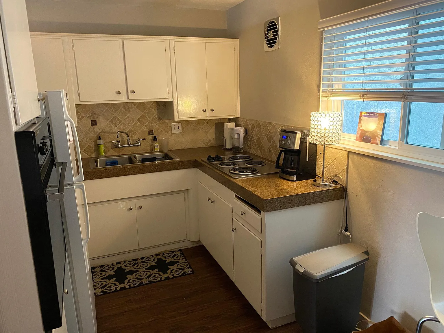 1021 B Ave — Photo 3