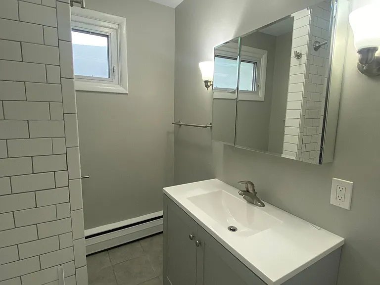 206 Oak St #1 — Photo 11