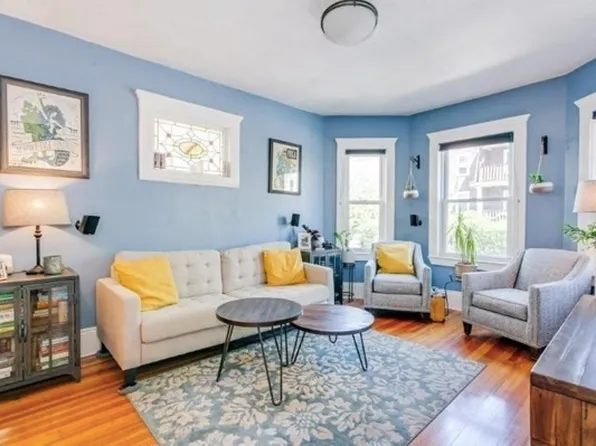 27 King St #1, Dorchester, MA 02122