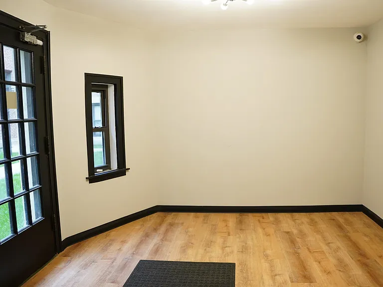 6439 N Hamilton Ave — Photo 30