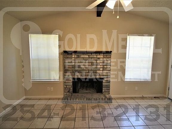 3rd image of 4801 Cedarhill Cir Unit B