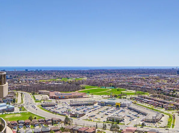 3880 Duke Of York Blvd #Gph10, Mississauga, ON L5B 4M7