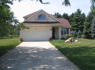 6306 Townline Rd, North Tonawanda, NY 14120