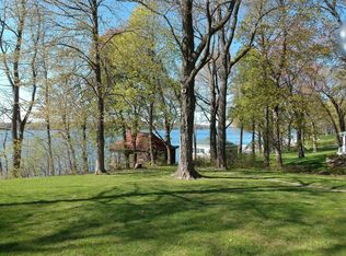 3263 S Shore Dr, Delavan, WI 53115