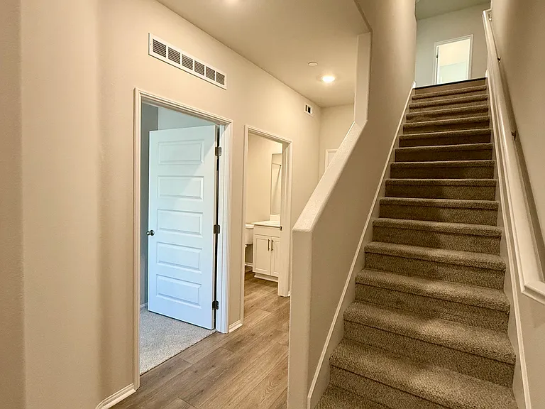 4889 Merida Way — Photo 6
