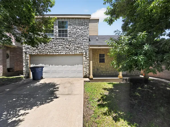 226 Cliff Heights Cir, Dallas, TX 75241