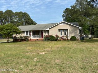 9661 Turnpike Rd, Laurinburg, NC 28352