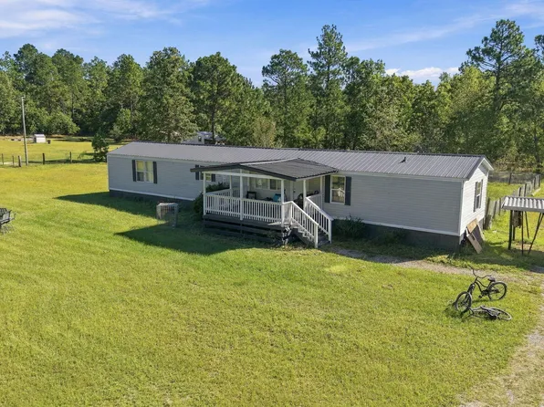 135 Meadow Lane, Hamlet, NC 28345