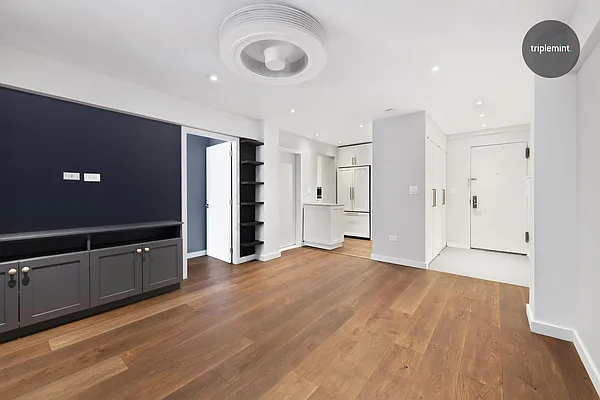 Sold by Triplemint | media 19