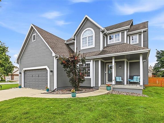 2nd image of 801 SW 35th St