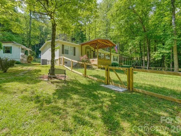 123 Little Rock Way, Lake Lure, NC 28756