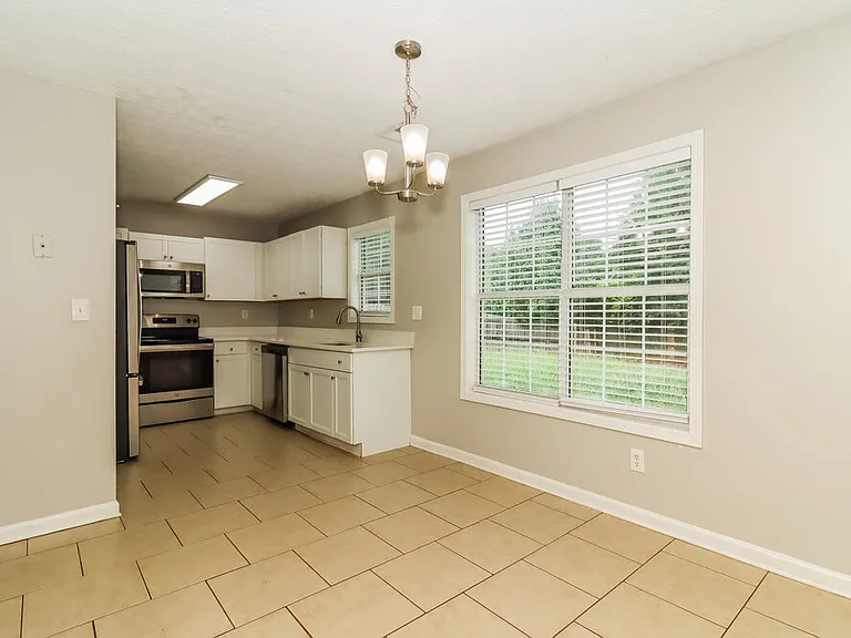 88 Ann Cir SE — Photo 6