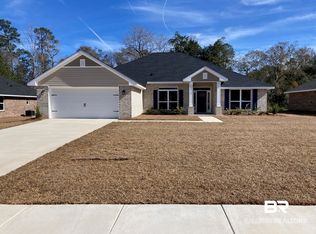 22810 Ridgewood Dr, Robertsdale, AL 36567