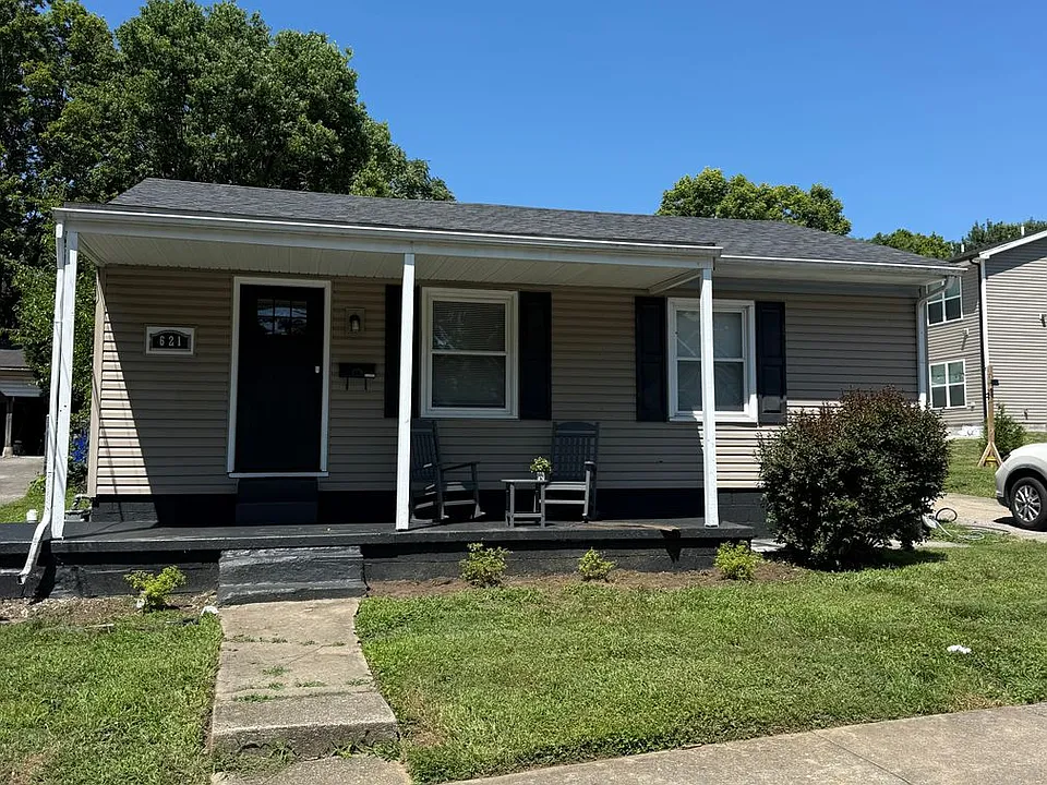 621 Golfview Dr