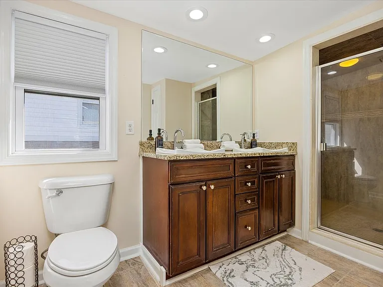 5123 Ventnor Ave #B — Photo 52