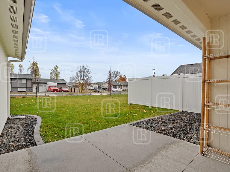 17020 E Knox Ln #1 — Photo 18