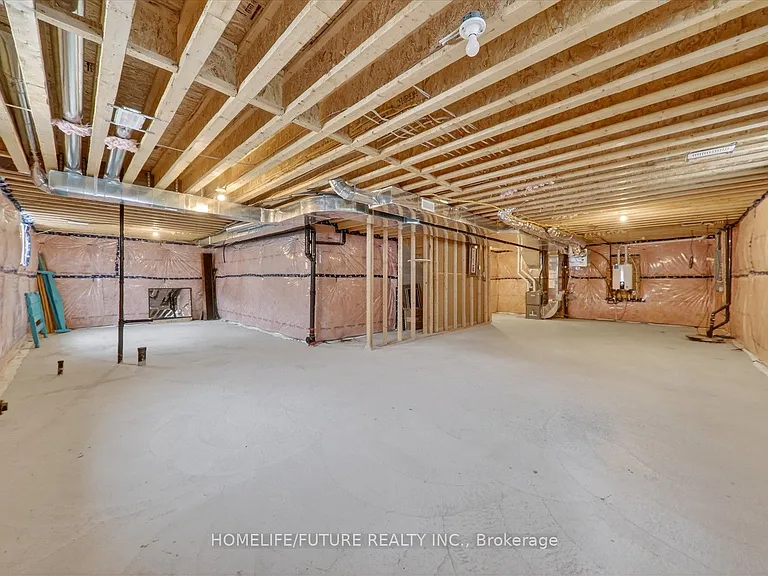 212 Mallory Ter — Photo 28