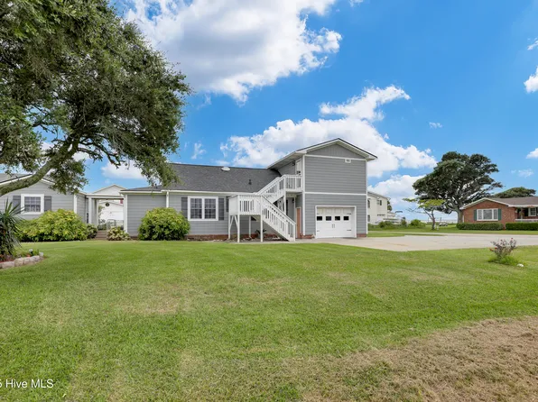 125 Pelican Lane, Harkers Island, NC 28531