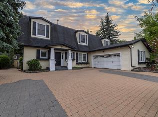 63 Fairway Dr NW, Edmonton, AB T6J2C2
