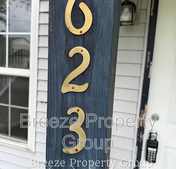 623 Hope St — Photo 1