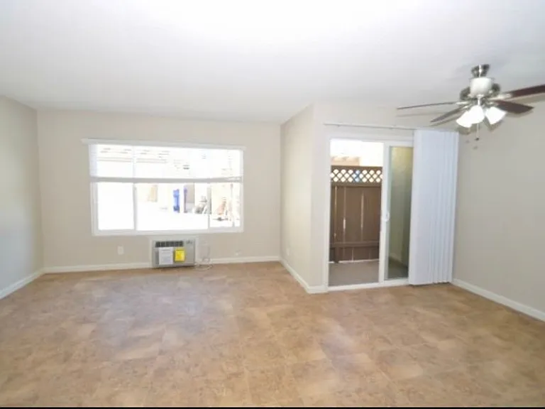Spring Gardens Apartments — Photo 48