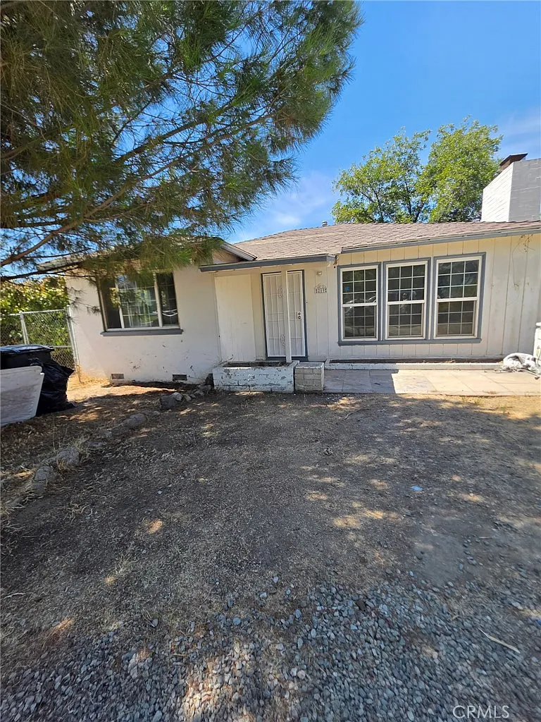 3 bed, 1484 sqft, $2,250 — Photo 1