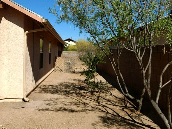 5th image of 1531 N Amberbrooke Ave