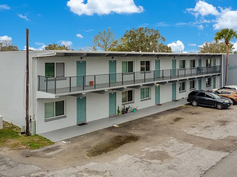 815 Washington St — Photo 45