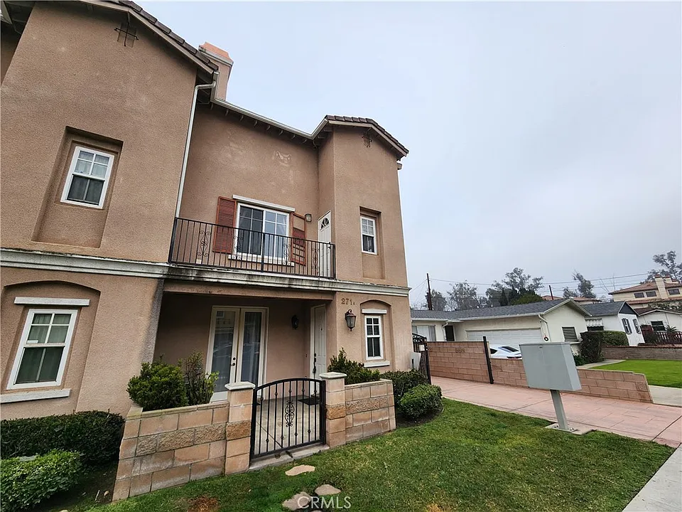 271 S Arroyo Dr #A