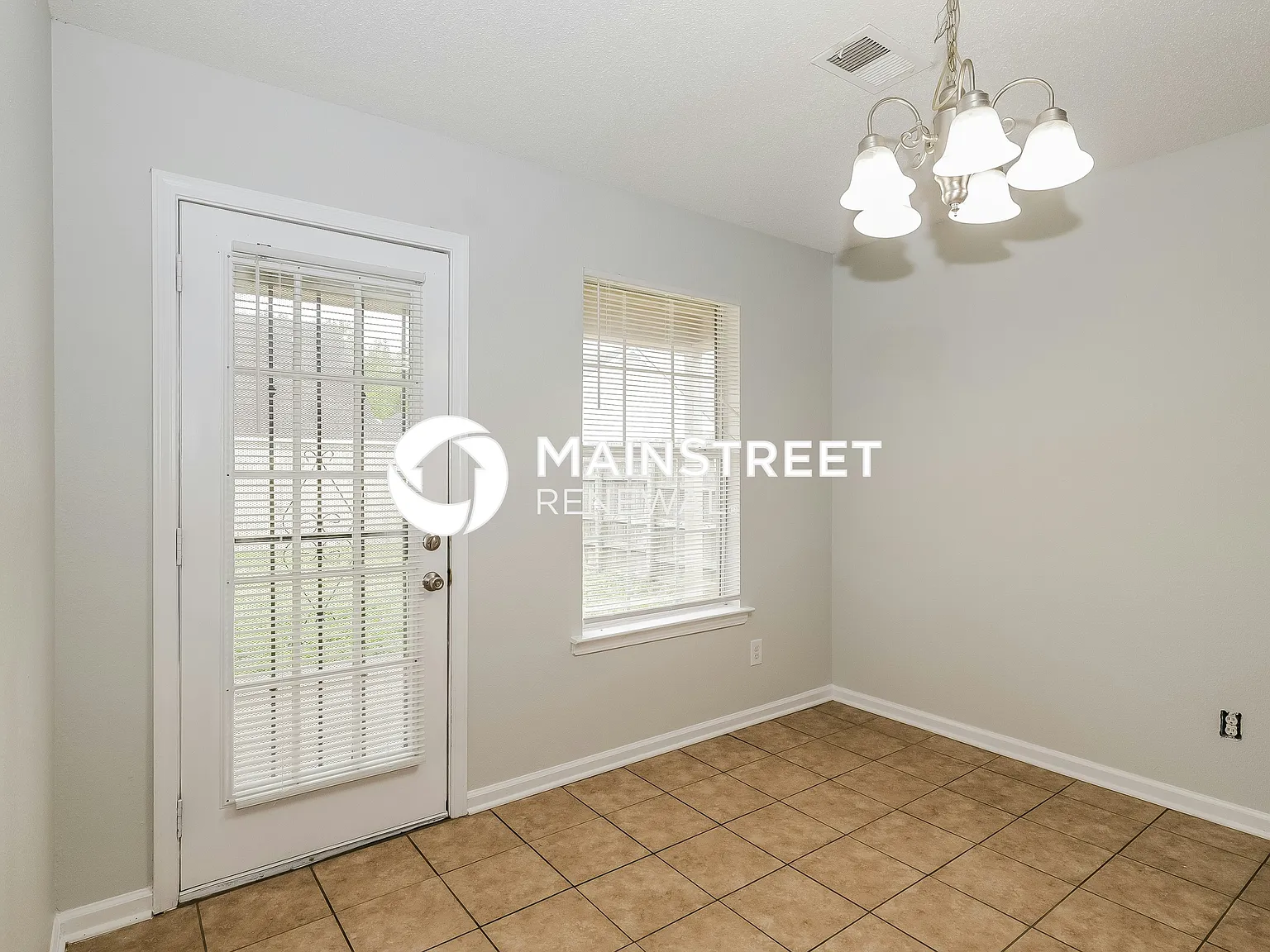 4674 Royal View — Photo 4