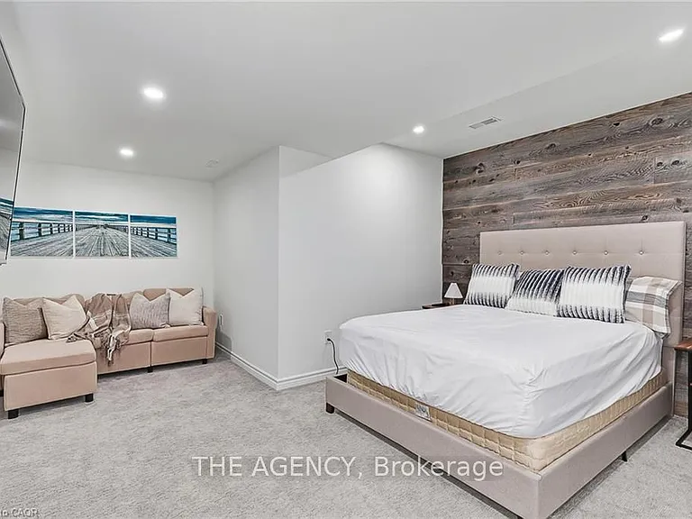 129 Venture Blvd — Photo 37