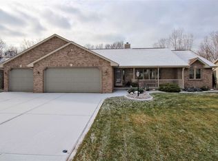 1585 Redstone Trl, Green Bay, WI 54313