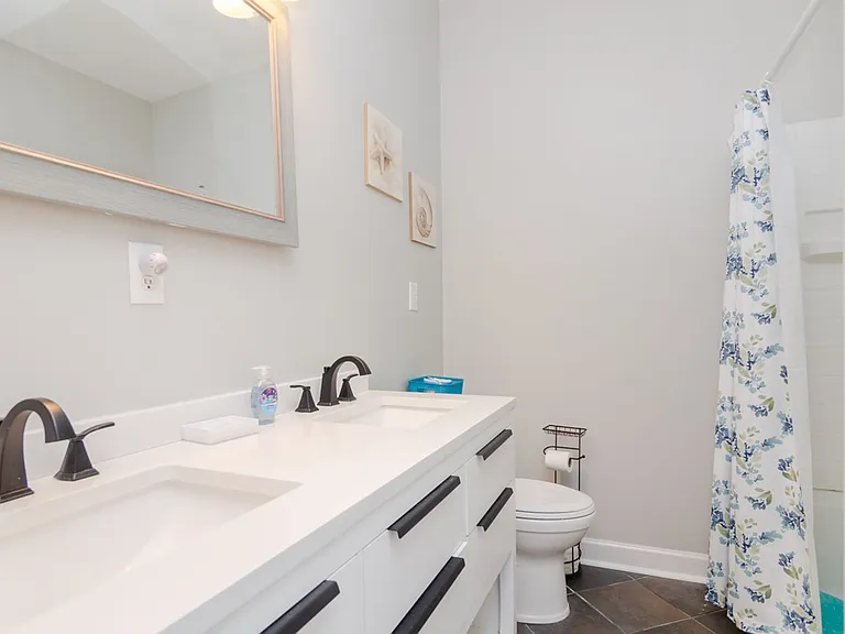 102 Moorefield Dr — Photo 36