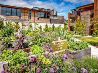 221 Wyatt Way NW #A204, Bainbridge Island, WA 98110