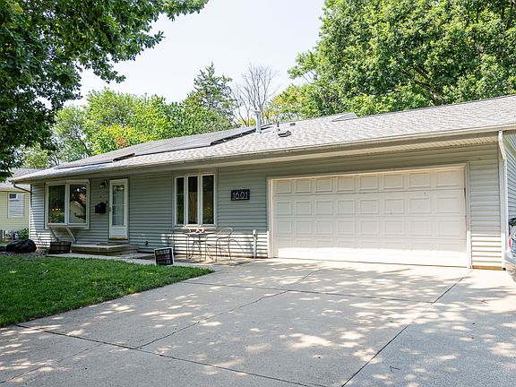 2nd image of 1601 Rutledge Dr