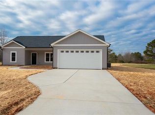 5013 Old Pine Ln, Cherryville, NC 28021