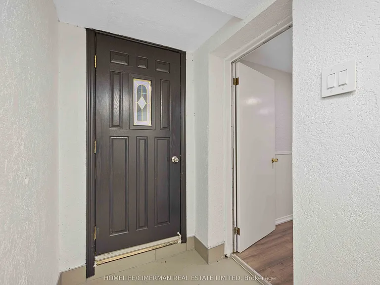 861 Ossington Ave #LOWER — Photo 3