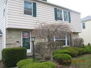 4903 Karen Isle Dr, Richmond Heights, OH 44143